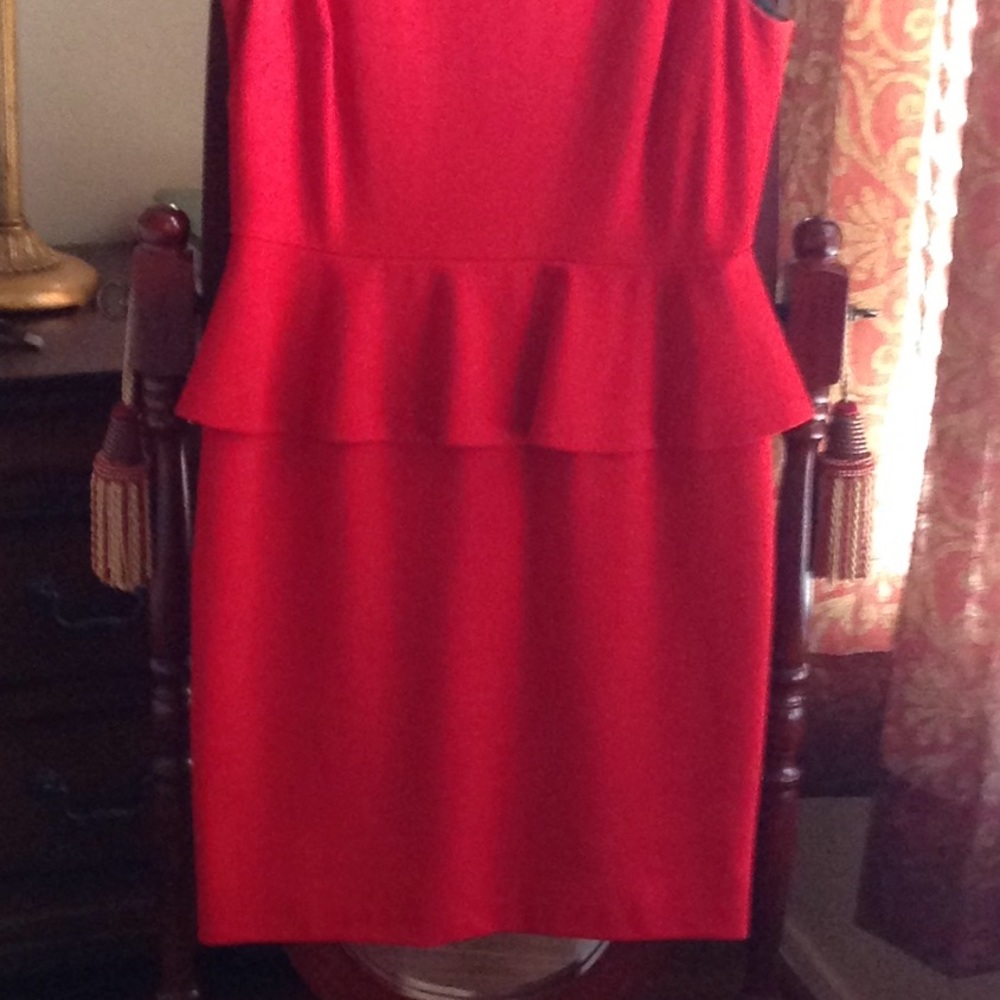 Dress - Picture 2 of 2